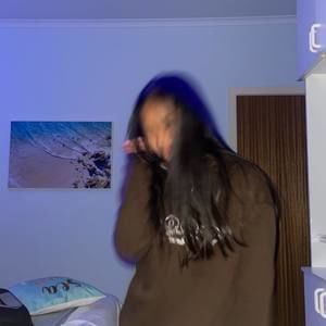 Meet your Posher, Lorraine